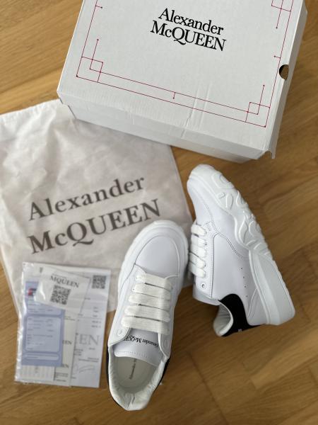 Alexander McQueen - Court Beyaz Siyah Detay